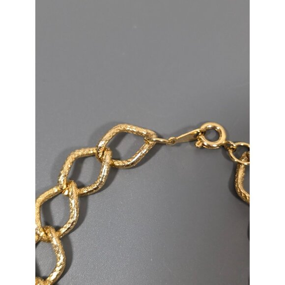 Vintage Gold Tone Textured Oval Curb Chain Link Bracelet Classic 7 inch - Picture 4 of 6